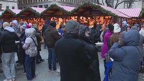 Christkindlmarket, Chicago officials go back-and-forth over capacity restrictions