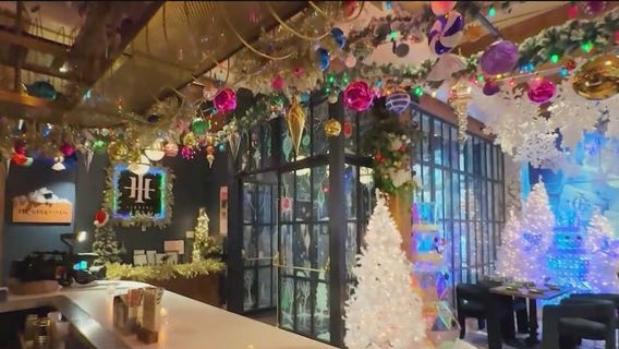 Hubbard Inn Christmas Bar | Tasting Chicago