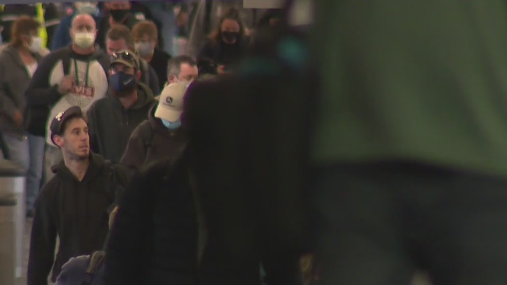 No Milwaukee airport mask requirement, MCTS keeps it until May