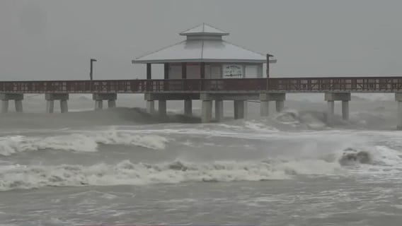 Hurricane Ian makes Florida landfall as 'extremely dangerous' Category 4 storm