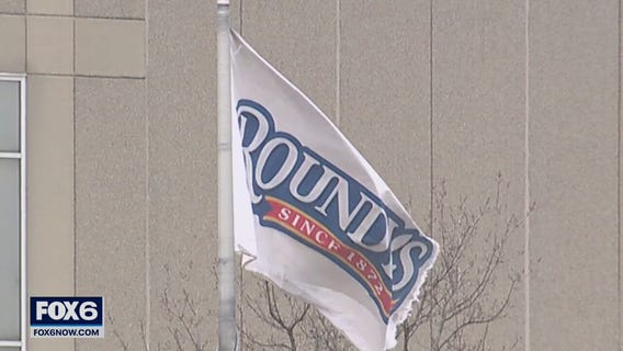 Official: Worker kills 2 co-workers at Roundy's; shooter also dead