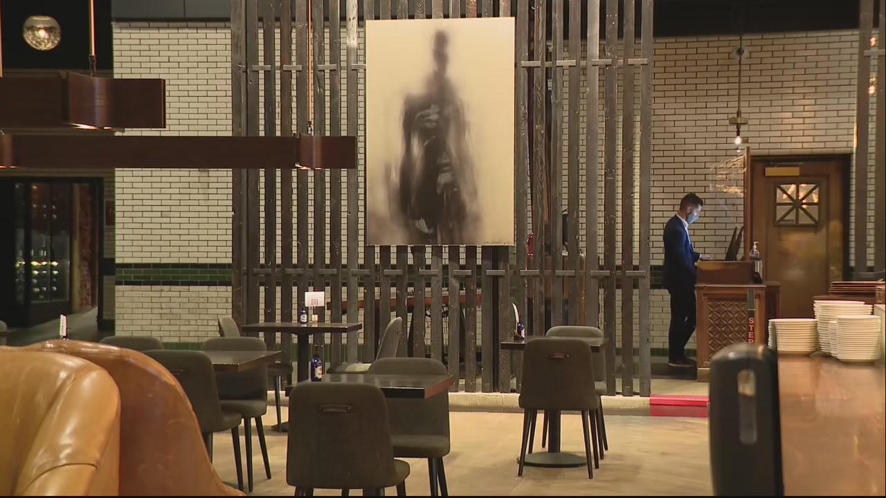 The Apparatus Room in the Detroit Foundation Hotel opens with a new menu