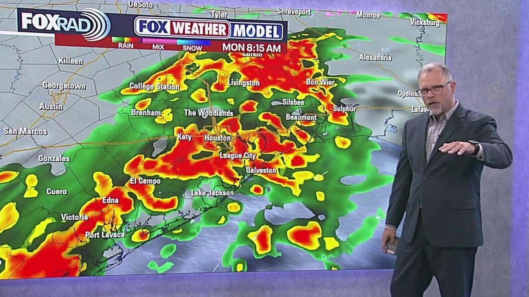 Monday rain timeline, new Texas laws, holiday news, and more