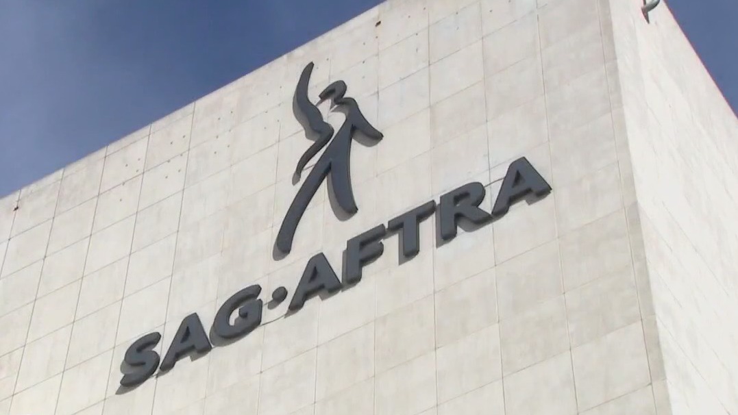 SAG-AFTRA ends voting on new deal