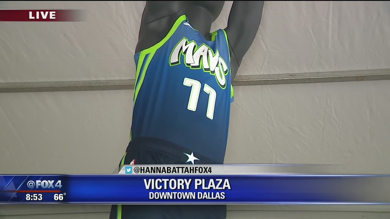 Arts festival celebrates launch of new Mavs jersey