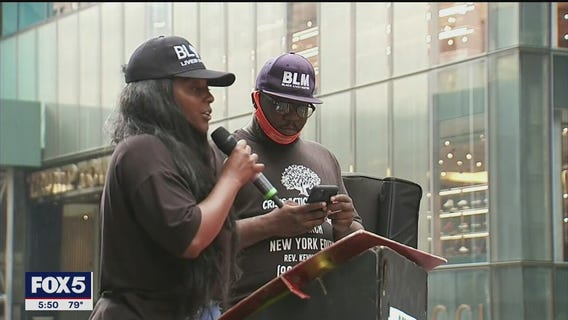 Rally against police brutality held in Manhattan
