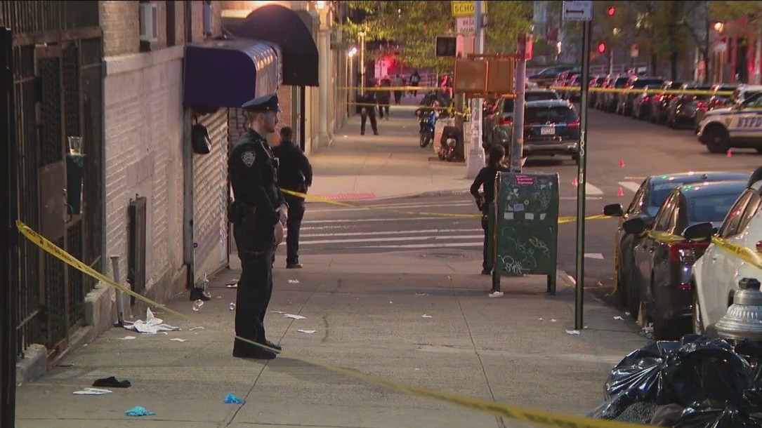 4 shot, 1 killed in the Bronx by gunmen