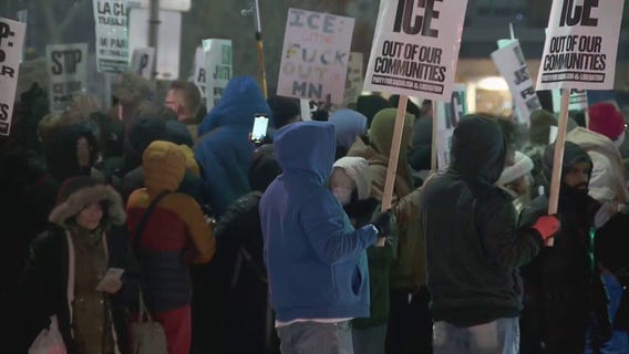 ICE shooting: Protesters gather in Minneapolis 