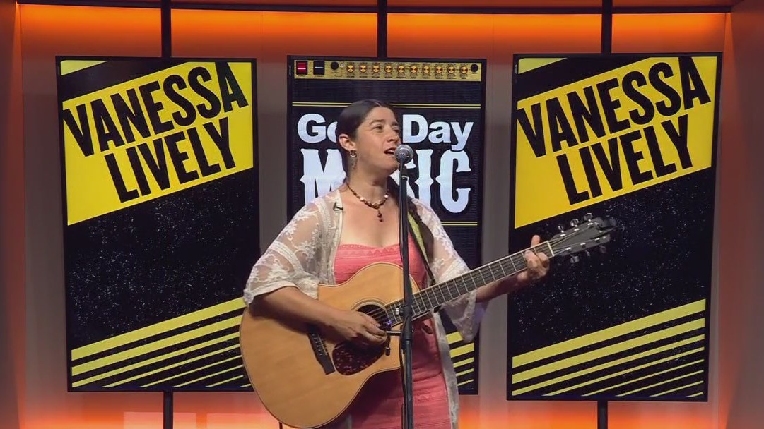 Vanessa Lively performs 'The Circle'