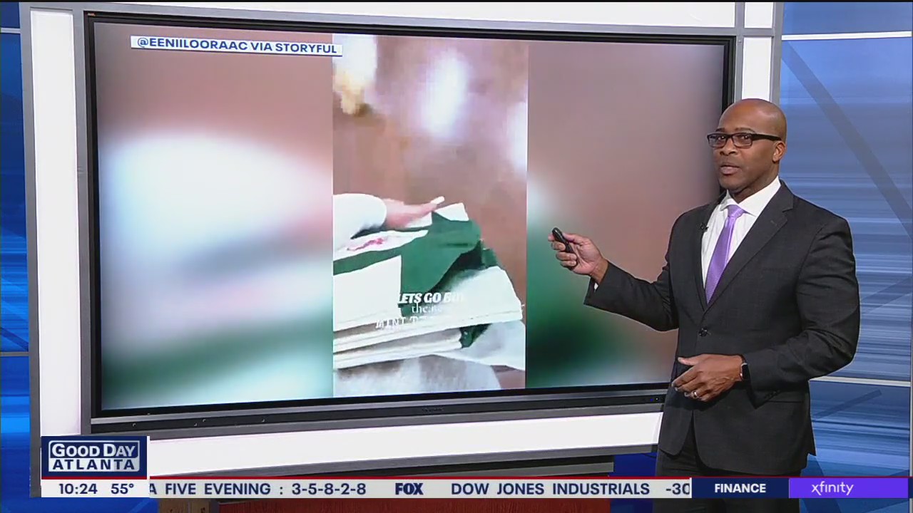 Shoppers going crazy for Trader Joe's tote