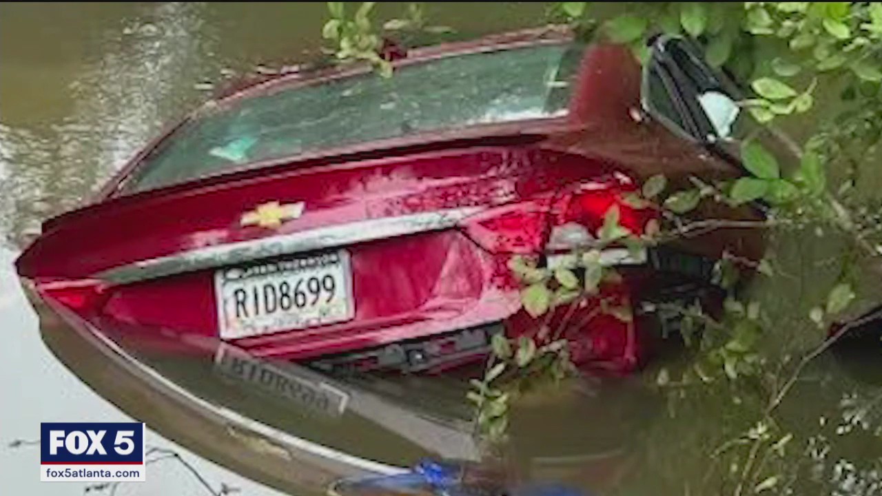 Deputies save woman from submerged car | FOX 5 Atlanta