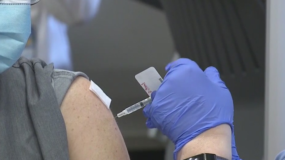 Milwaukee VA COVID vaccine mandate, unvaccinated nurses worry