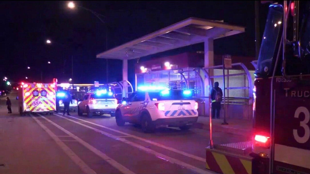 Man stabbed on Red Line train
