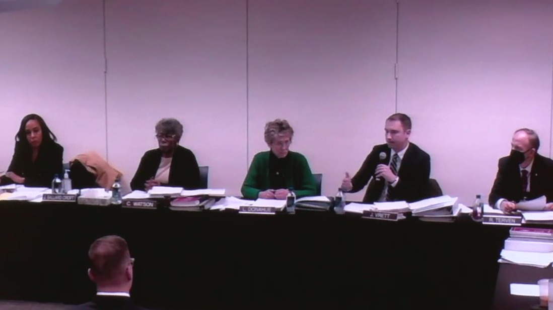 Trump to stay on Illinois primary ballot: Election Board