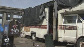 Homelessness up 25% in Oakland in last 2 years; residents hold Town Hall