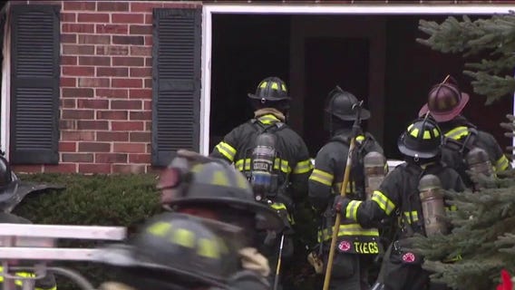 Several displaced after Milwaukee Christmas morning apartment fire