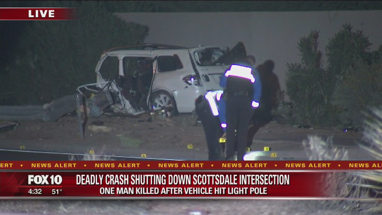 Scottsdale police: Man dead after car crashes into light pole | FOX 10 ...