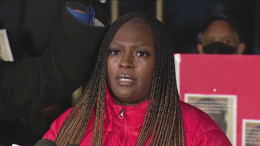 Family of Carol Stream man fatally shot by police calls for release of bodycam video