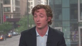 Jeremy Allen White on Chicago's role in 'The Bear': 'I came to understand the city in a different way'