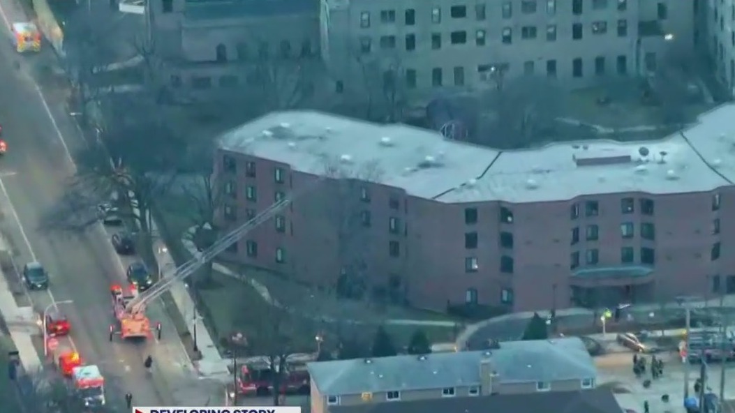 3 injured in North Side apartment fire