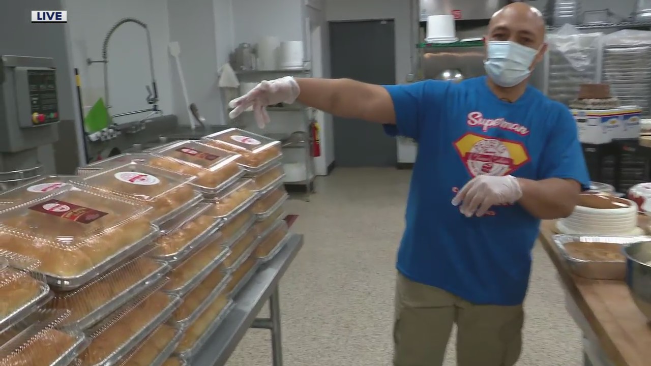 Honey Butter Hawaiian Yeast Roll Recipe from Peteet's Cheesecakes