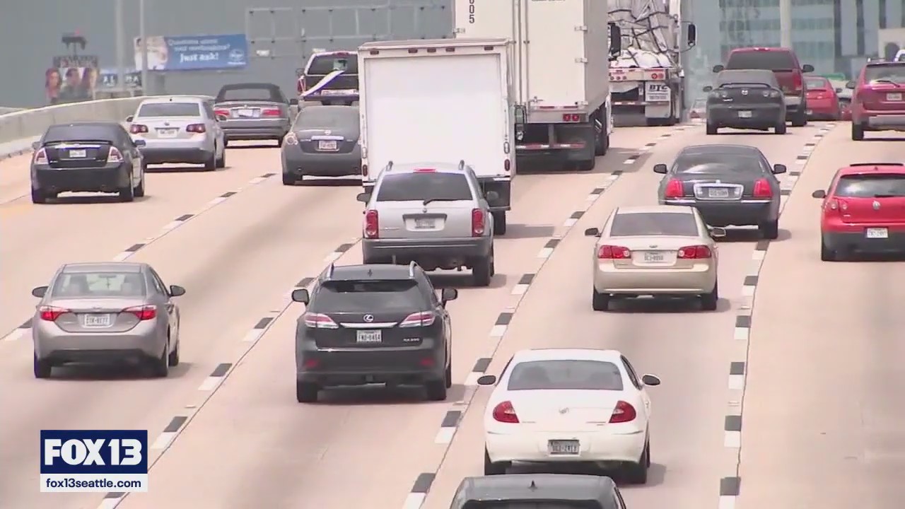 Busy Thanksgiving travel underway