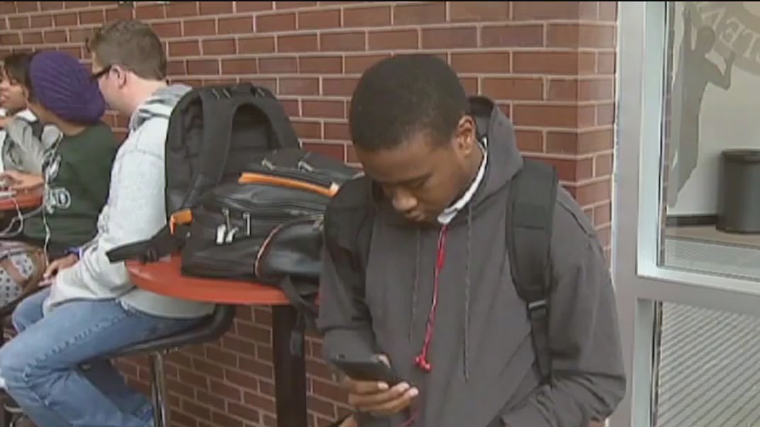 Tips for offering teens the emotional support they need