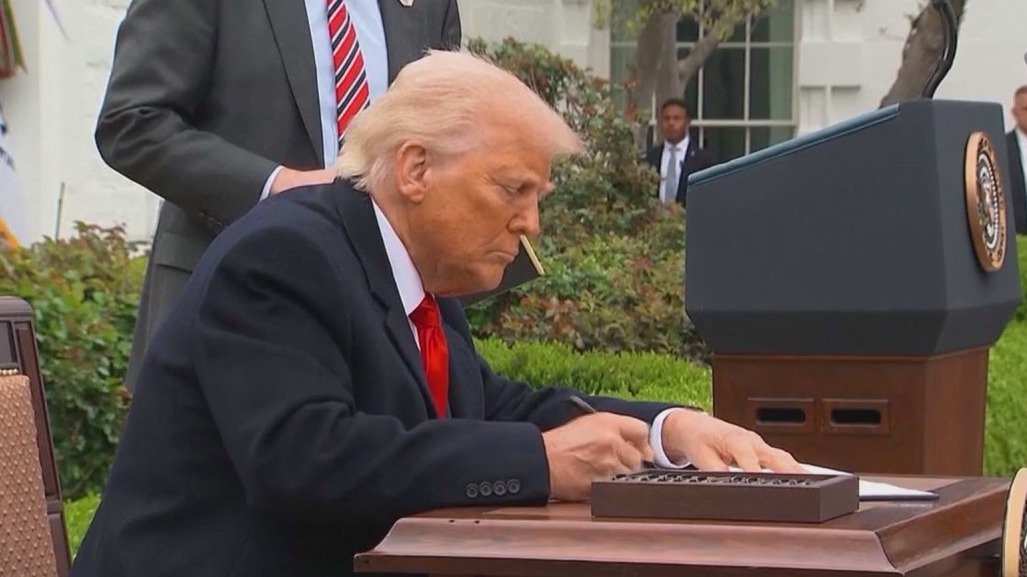 Investors, lawmakers react to Trump's latest tariffs