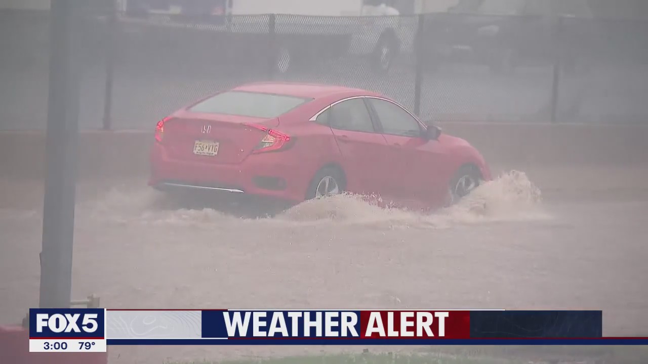 NY News Update: NYC Flood Watch; funeral for officer killed in Midtown shooting