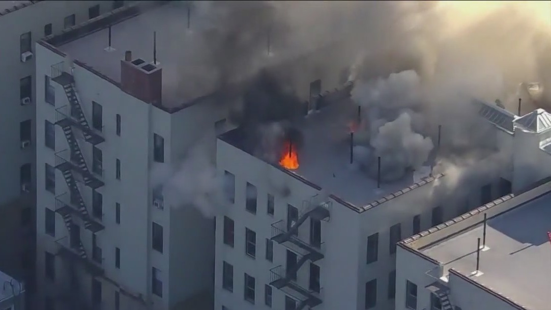 Fire at Sunnyside, Queens apartment building | FOX 5 New York