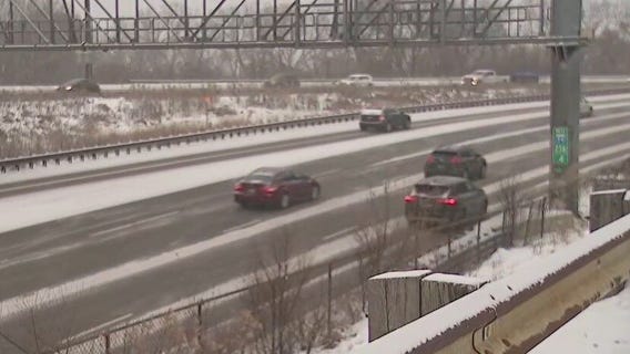 Snow in MN leading to messy commute