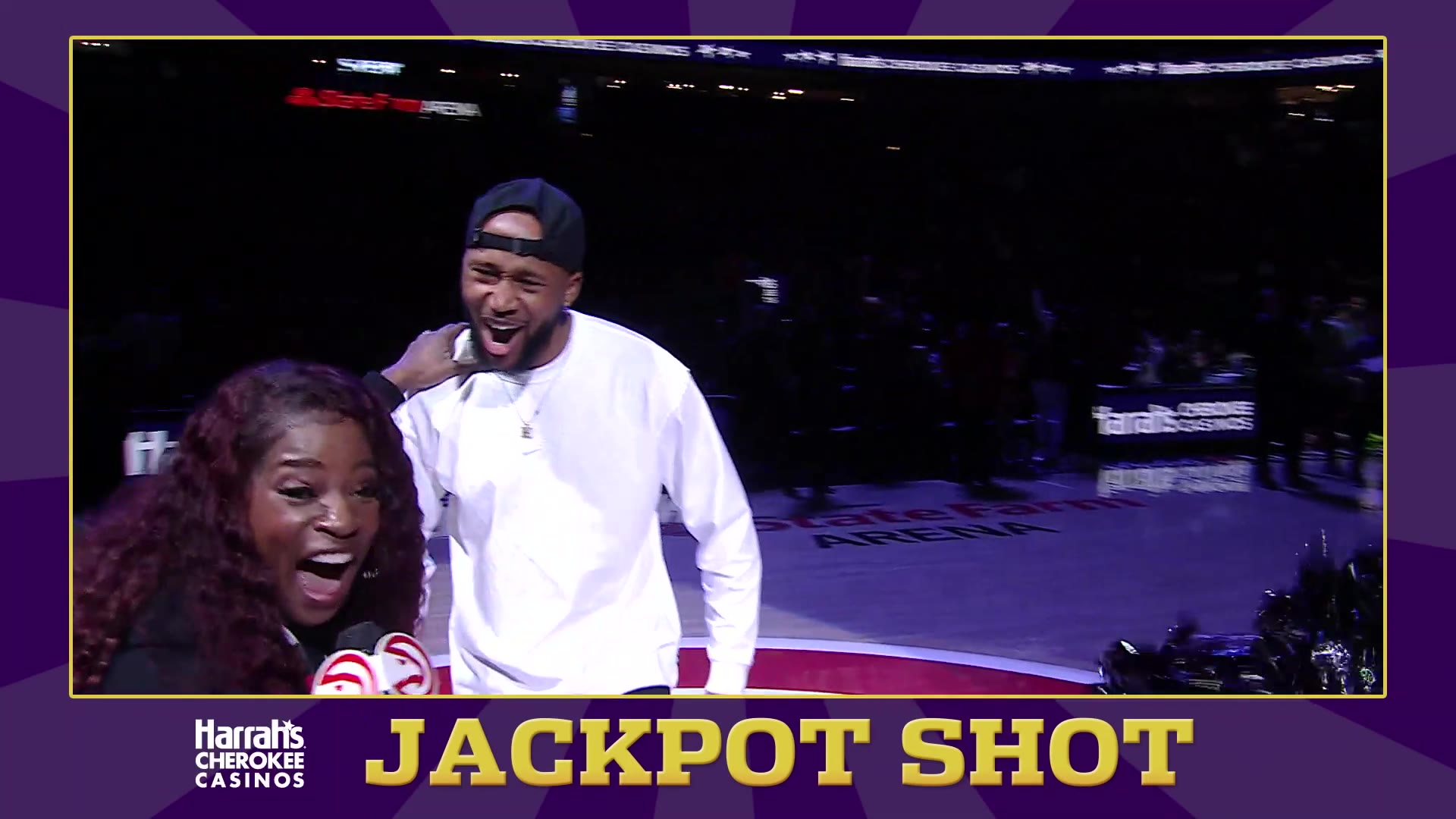 Hawks fan wins big with half-court shot
