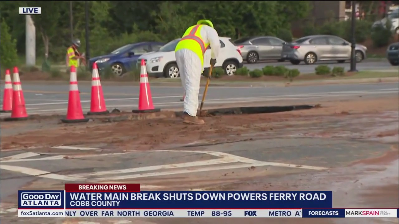 Water main break shuts down Cobb County road | FOX 5 Atlanta