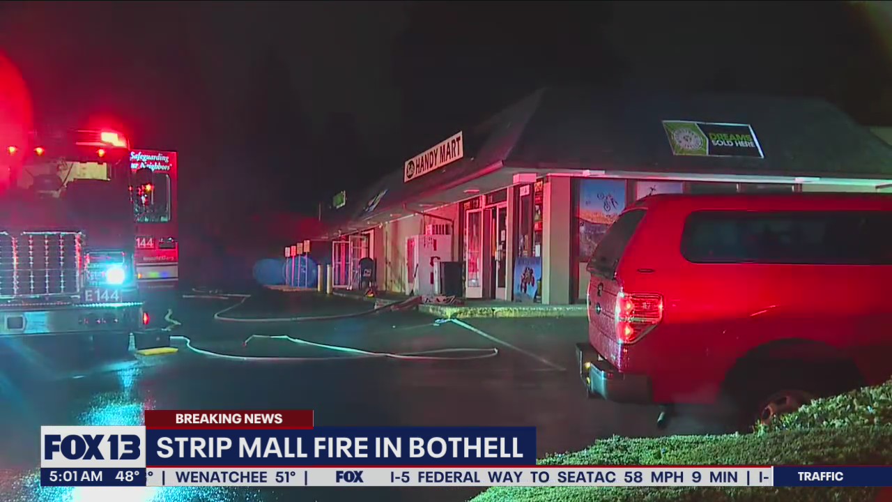 Strip mall fire in Bothell