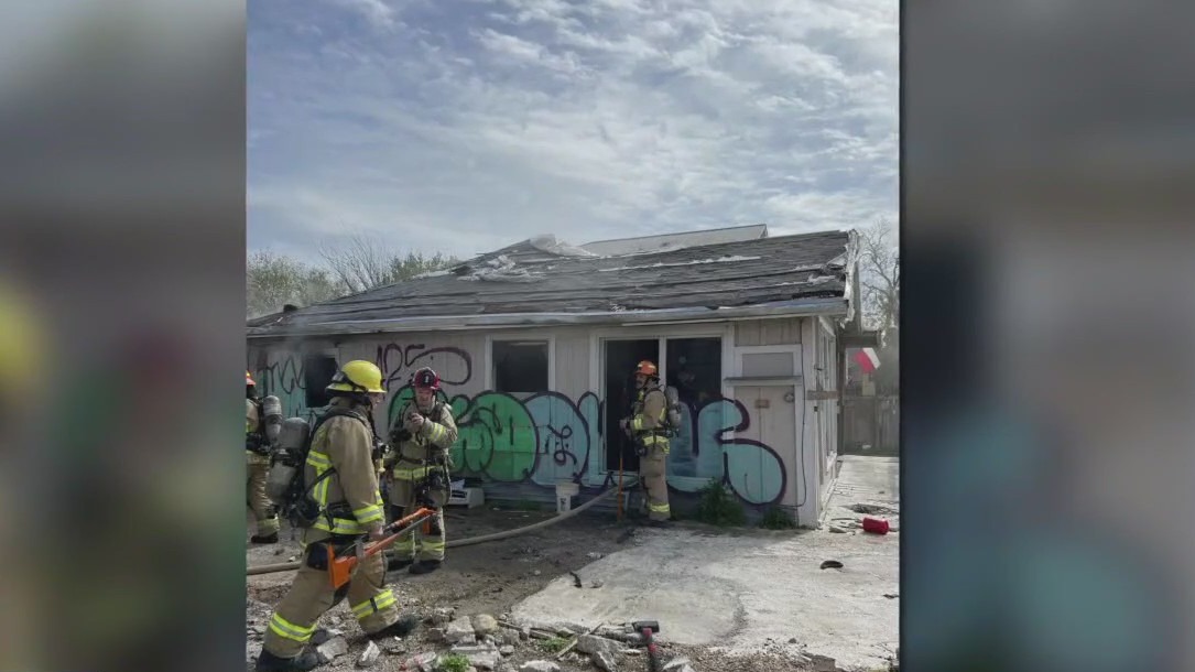 AFD responds to house fire in east Austin | FOX 7 Austin