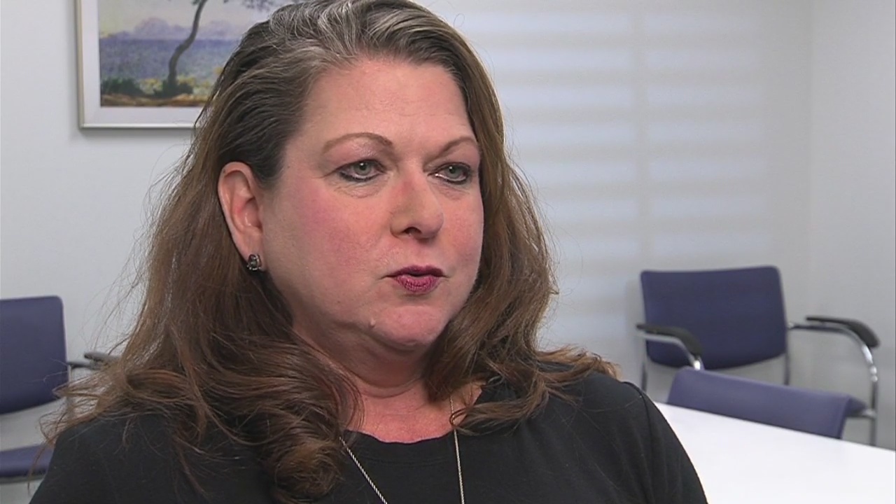 Here's the best ways to raise a giving child