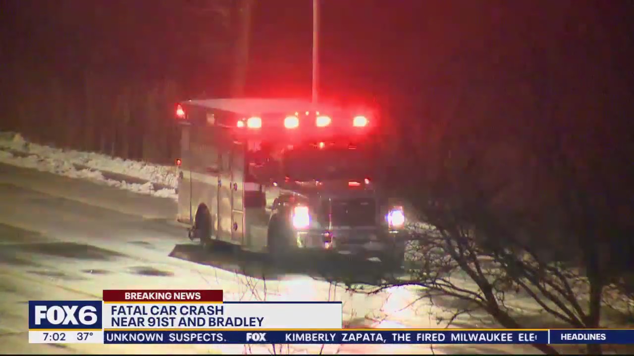 Milwaukee car crash near 91st and Bradley | FOX6 Milwaukee