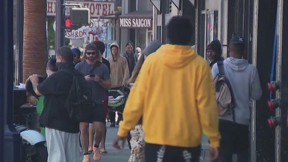 Crews work to clear 6th St in SF