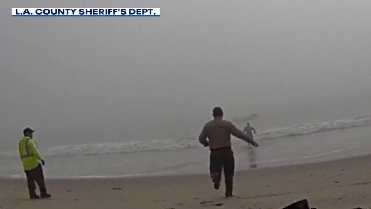 LA deputies rescue paragliders from drowning 