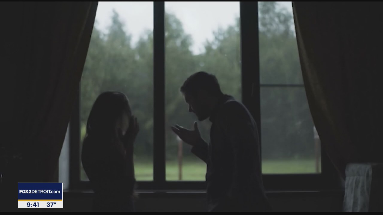 Divorce Journalist / Columnist, Ilyssa Panitz joins The Nine to discuss how to survive and thrive divorce