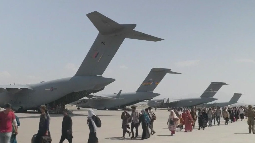 Afghan allies try for US visas