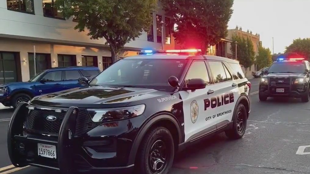 Brentwood officer stabbed outside community center, suspect in custody