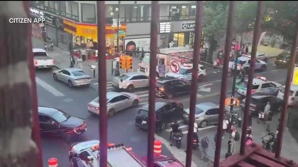 Brooklyn police seek second gunman after Flatbush shootout