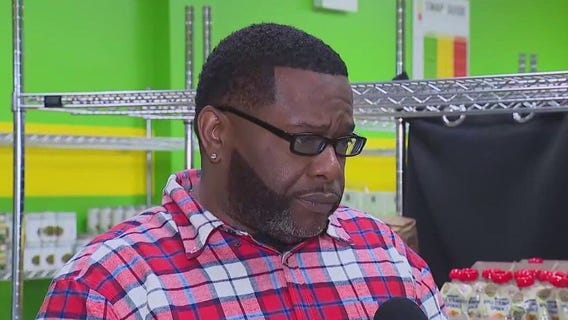 SNAP benefits resume as Chicago food pantries work to meet soaring demand