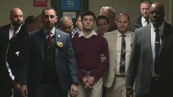 Luigi Mangione pleads not guilty to federal murder charge