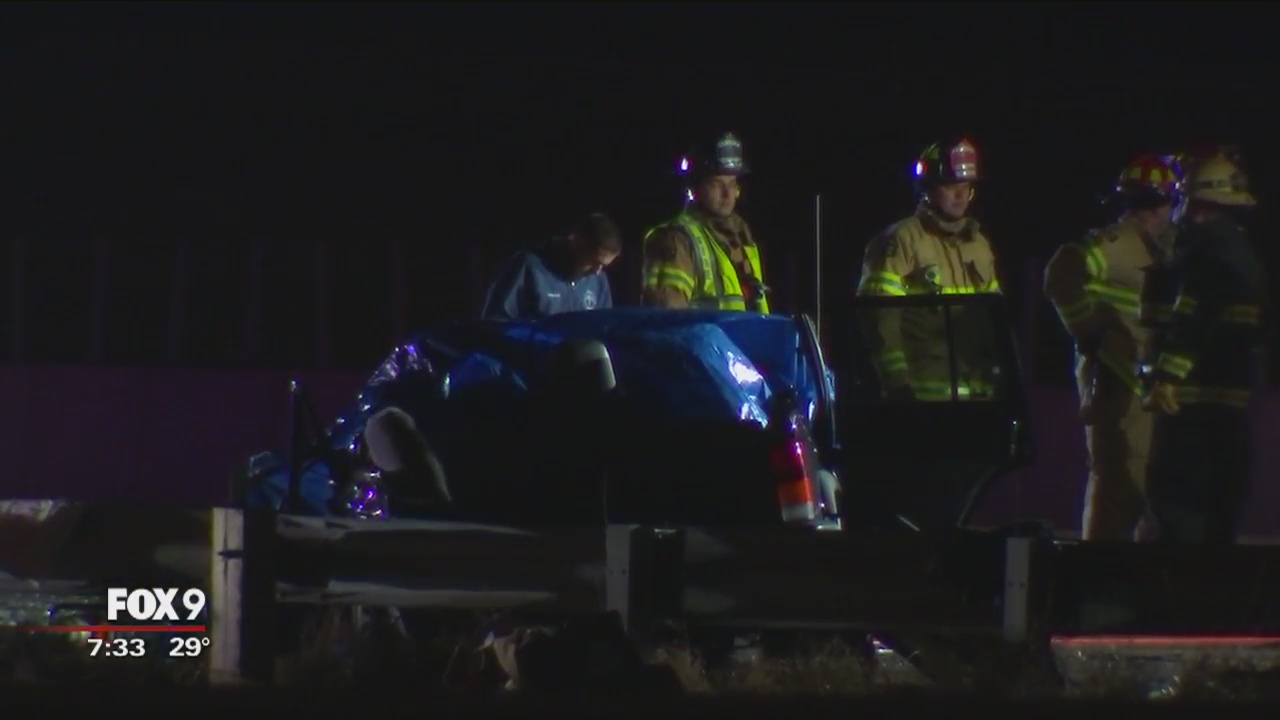 Fatal crash shuts down I-494 by airport
