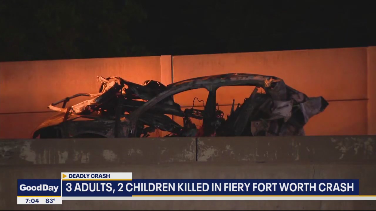 5 killed in fiery Fort Worth crash