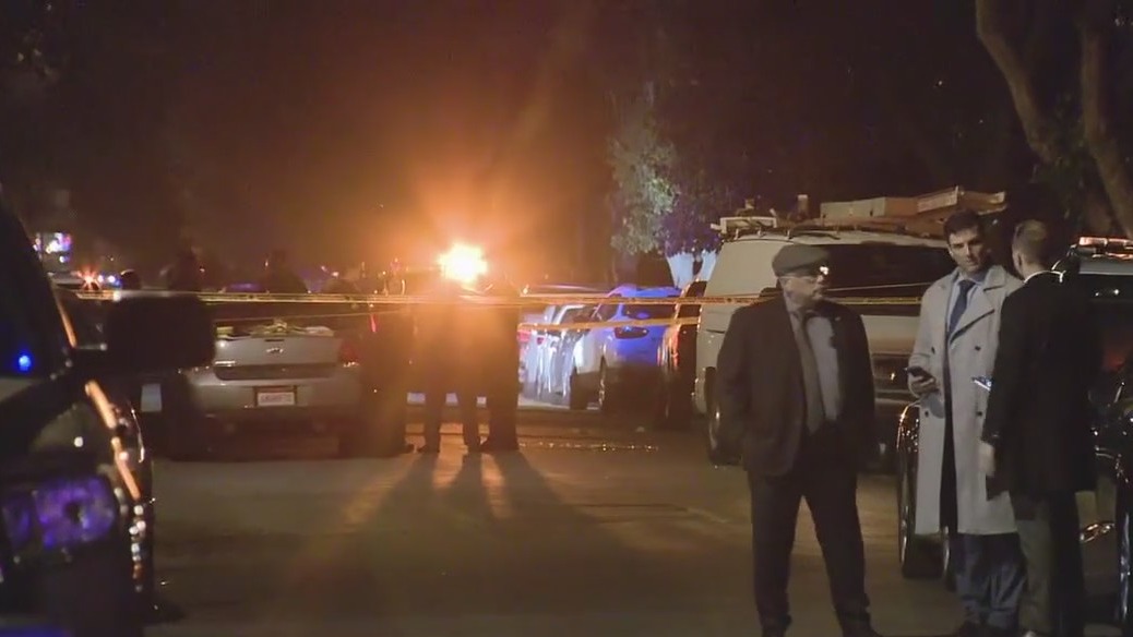 Man shot, killed in Reseda, police say