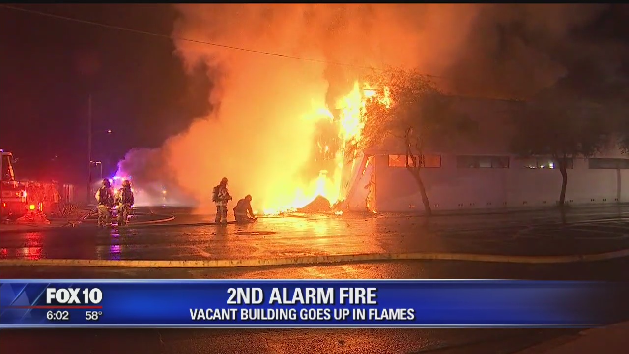 Firefighters battle 2nd-alarm fire in downtown Phoenix | FOX 10 Phoenix