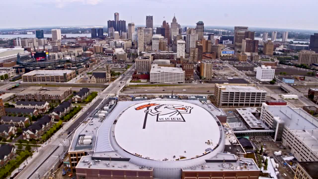 WATCH - Jennifer Hammond chats with Tigers & Red Wings owner Chris Ilitch about the health crisis